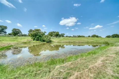 6670 Peyton Rd, Bryan, TX 77807 photo 4