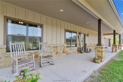 9332 Hudspeth Rd, Bryan, TX 77808 photo 4