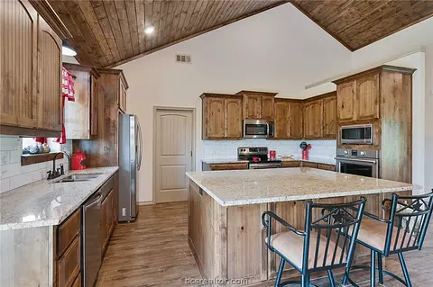 9332 Hudspeth Rd, Bryan, TX 77808 photo 8