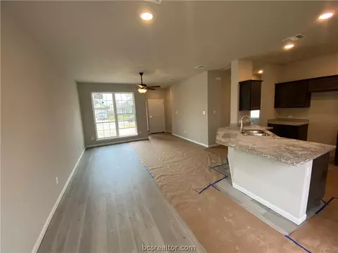 3717 Mckenzie St, Bryan, TX 77803 photo 4