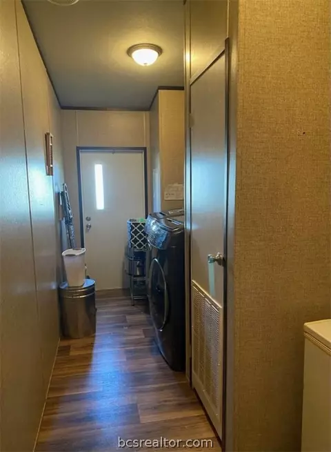 1069 E Bowers Ave, Dime Box, TX 77853 photo 5
