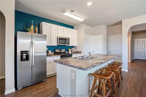 965 Harper Ln, Bryan, TX 77803 photo 10