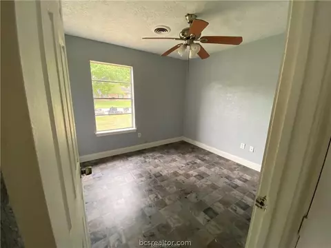 808 Dumas Dr, Bryan, TX 77803 photo 12
