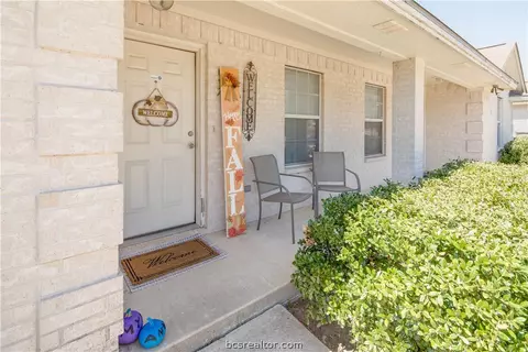 420-422 Freeman, Bryan, TX 77803 photo 2