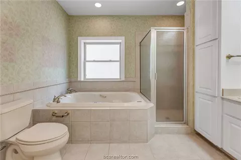 2810 Broadmoor Dr, Bryan, TX 77802 photo 14