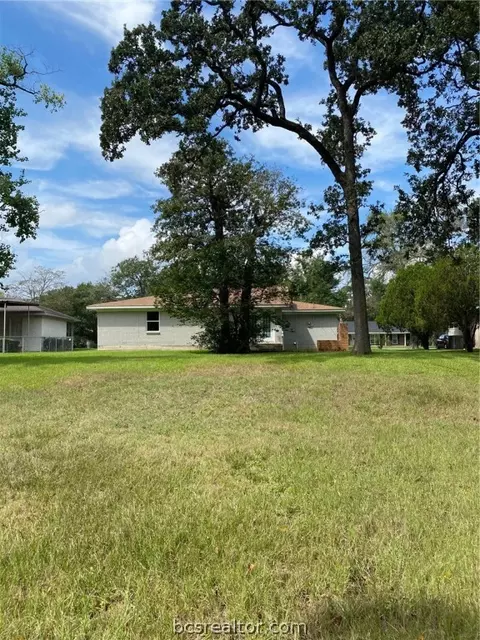 823 Vine St, Bryan, TX 77802 photo 16