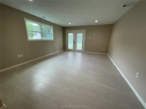 823 Vine St, Bryan, TX 77802 photo 6