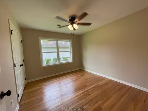 823 Vine St, Bryan, TX 77802 photo 11
