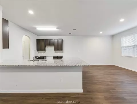 974 Rice Dr, Bryan, TX 77803 photo 7