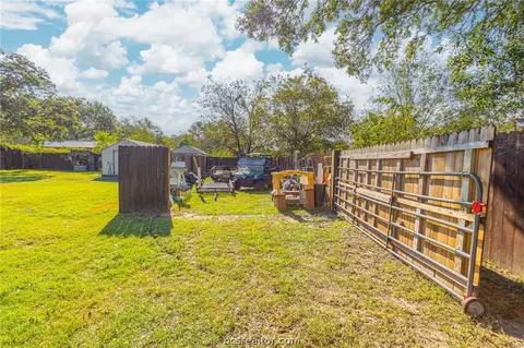 1001 Maple, Calvert, TX 77837 photo 40