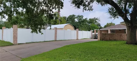 800 Avondale, Bryan, TX 77802 photo 7