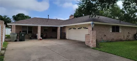 800 Avondale, Bryan, TX 77802 photo 6