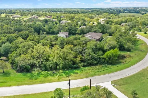 9040 Green Br, Bryan, TX 77808 photo 1