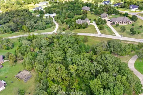 9040 Green Br, Bryan, TX 77808 photo 5