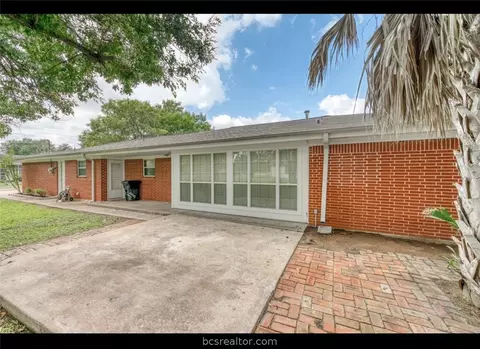 602 E Barton St, Calvert, TX 77837 photo 23
