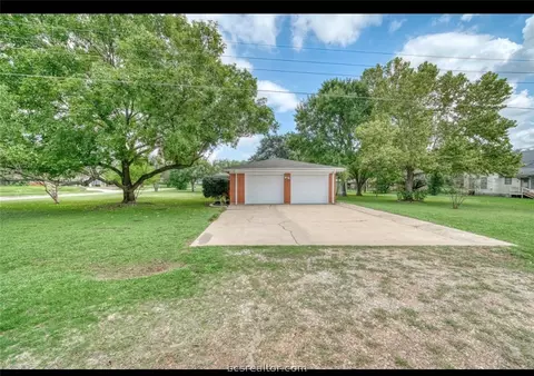 602 E Barton St, Calvert, TX 77837 photo 22