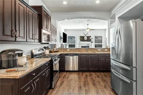 2139 Naples Way, Bryan, TX 77808 photo 9