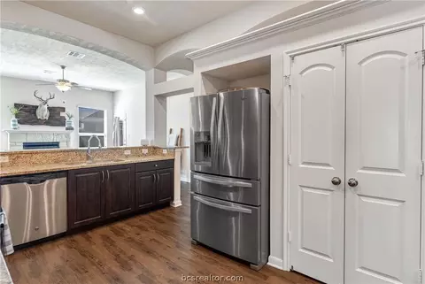 2139 Naples Way, Bryan, TX 77808 photo 8