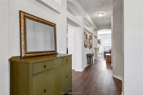 2139 Naples Way, Bryan, TX 77808 photo 4
