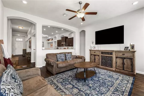 2139 Naples Way, Bryan, TX 77808 photo 12