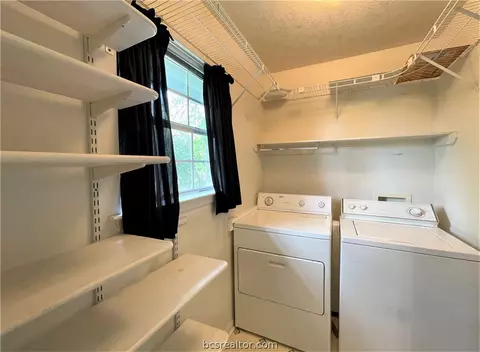407 E 8th St, Hearne, TX 77859 photo 13
