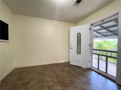 407 E 8th St, Hearne, TX 77859 photo 14