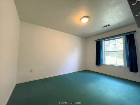 407 E 8th St, Hearne, TX 77859 photo 12