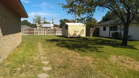 3600 Midwest Dr, Bryan, TX 77802 photo 14