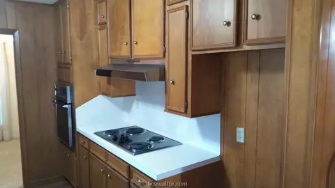 3600 Midwest Dr, Bryan, TX 77802 photo 7