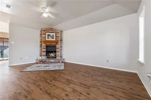 3908 Sioux, Bryan, TX 77802 photo 5