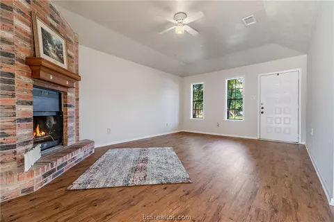 3908 Sioux, Bryan, TX 77802 photo 4