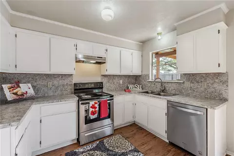 3908 Sioux, Bryan, TX 77802 photo 8