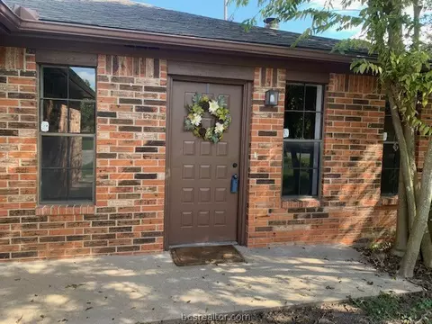 3908 Sioux, Bryan, TX 77802 photo 3