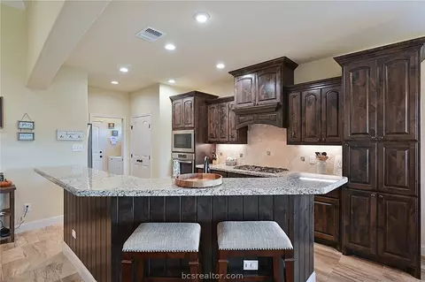 3556 Foxcroft Path, Bryan, TX 77808 photo 8