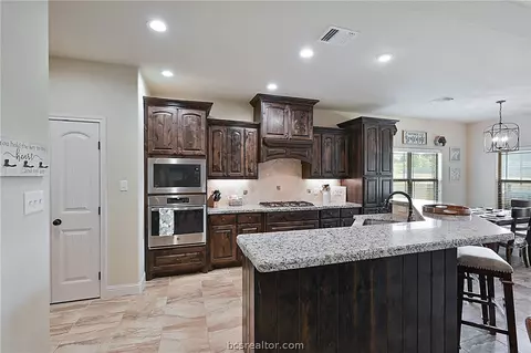 3556 Foxcroft Path, Bryan, TX 77808 photo 6