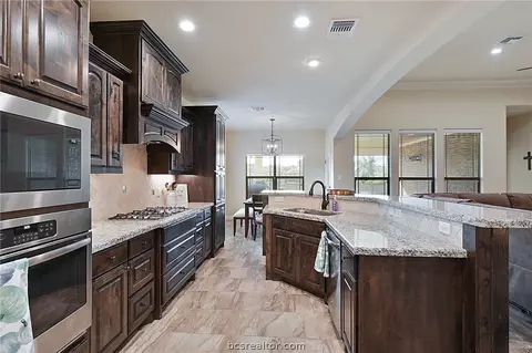 3556 Foxcroft Path, Bryan, TX 77808 photo 7