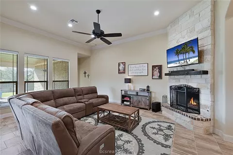 3556 Foxcroft Path, Bryan, TX 77808 photo 4
