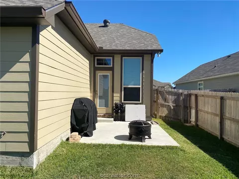 2103 Markley Dr, Bryan, TX 77807 photo 4