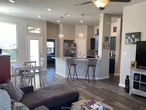 2103 Markley Dr, Bryan, TX 77807 photo 14