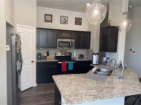 2103 Markley Dr, Bryan, TX 77807 photo 9