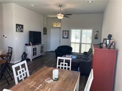 2103 Markley Dr, Bryan, TX 77807 photo 6
