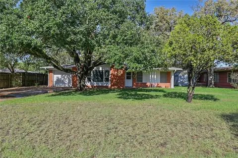 318 Dunn St, Bryan, TX 77801 photo 3