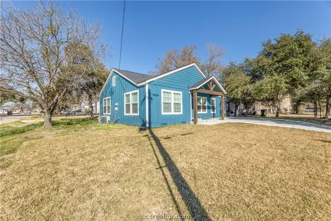 800 Oak St, Bryan, TX 77802 photo 2