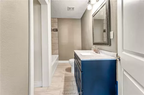 800 Oak St, Bryan, TX 77802 photo 15