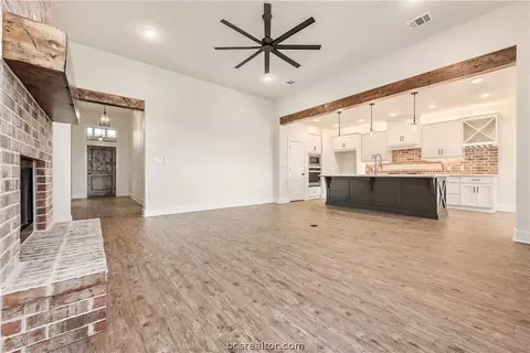 5021 Grayson Way, Bryan, TX 77802 photo 4