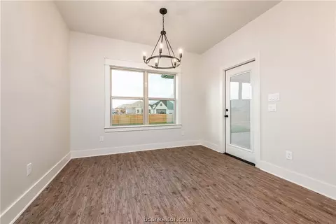 5021 Grayson Way, Bryan, TX 77802 photo 8