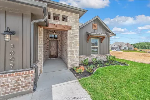 5021 Grayson Way, Bryan, TX 77802 photo 2