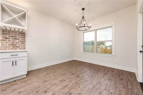 5021 Grayson Way, Bryan, TX 77802 photo 9