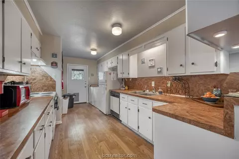 3919 Olive Street Ab, Bryan, TX 77801 photo 5