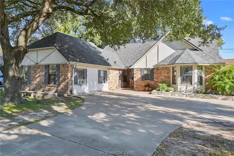 2526 Arbor Dr, Bryan, TX 77802 photo 1